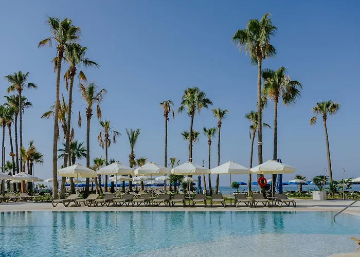 Lordos Beach Hotel & Spa